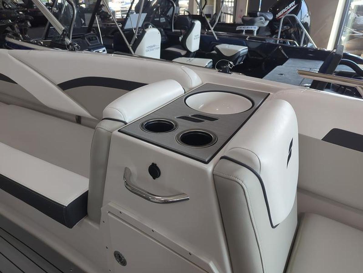 2025 Starcraft Marine SVX 191 OB