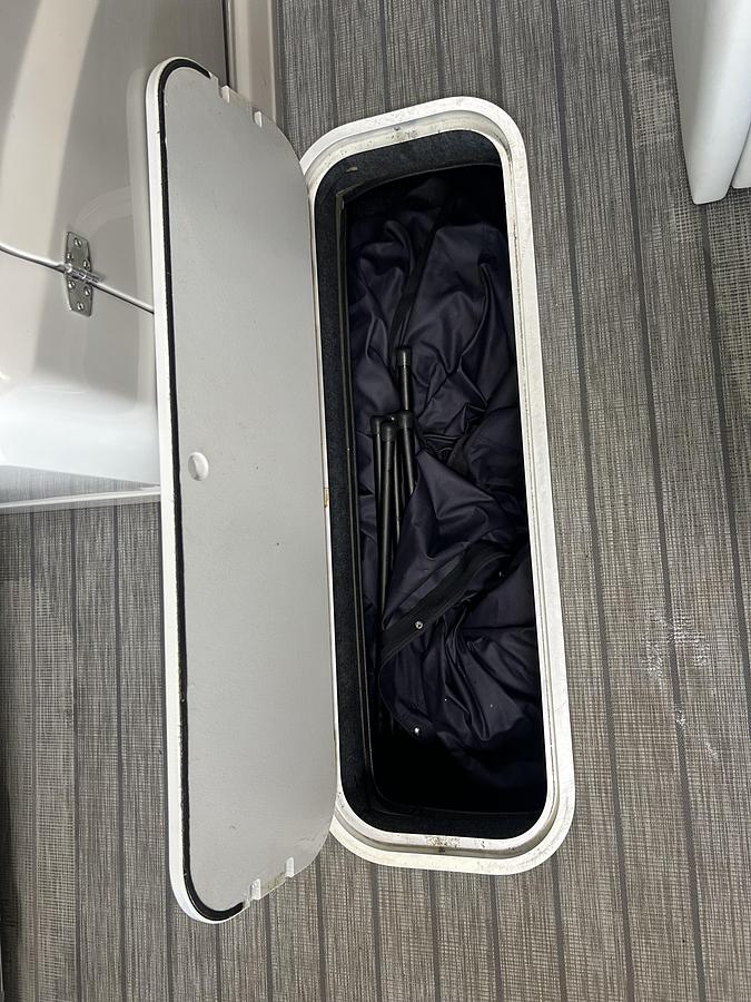 Used 2019 Sylvan Mirage 8522 Party Fish