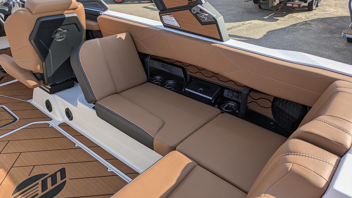 2026 Malibu Boats 23 LSV
