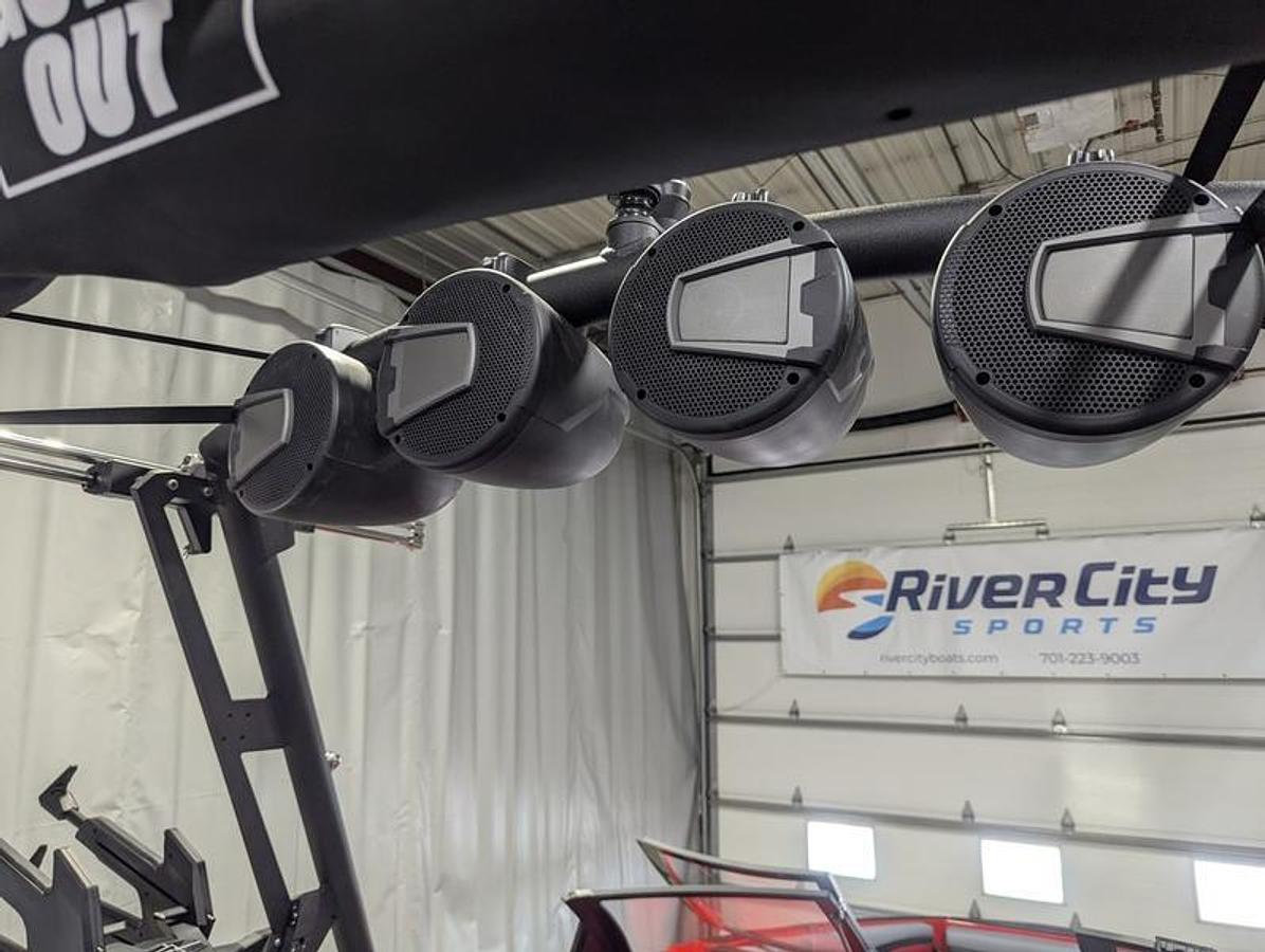 2025 Axis Wake Research T235