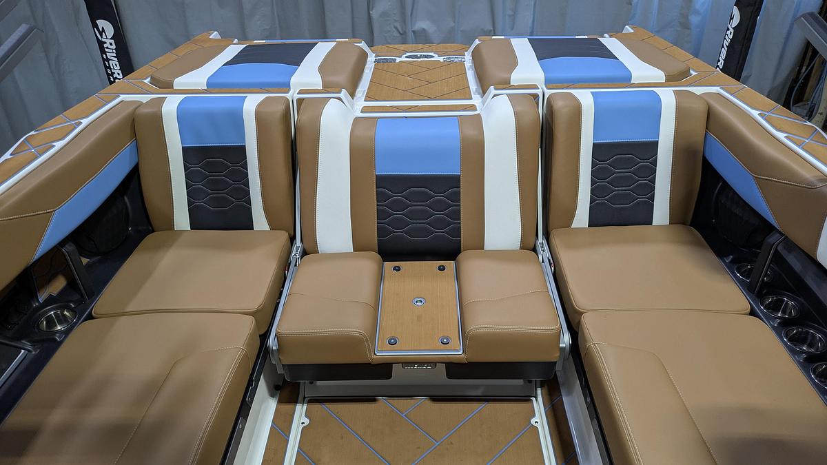 2026 Malibu Boats 23 LSV