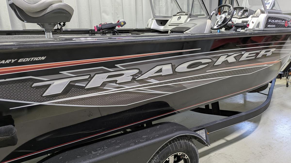 Used 2018 TRACKER Targa V19
