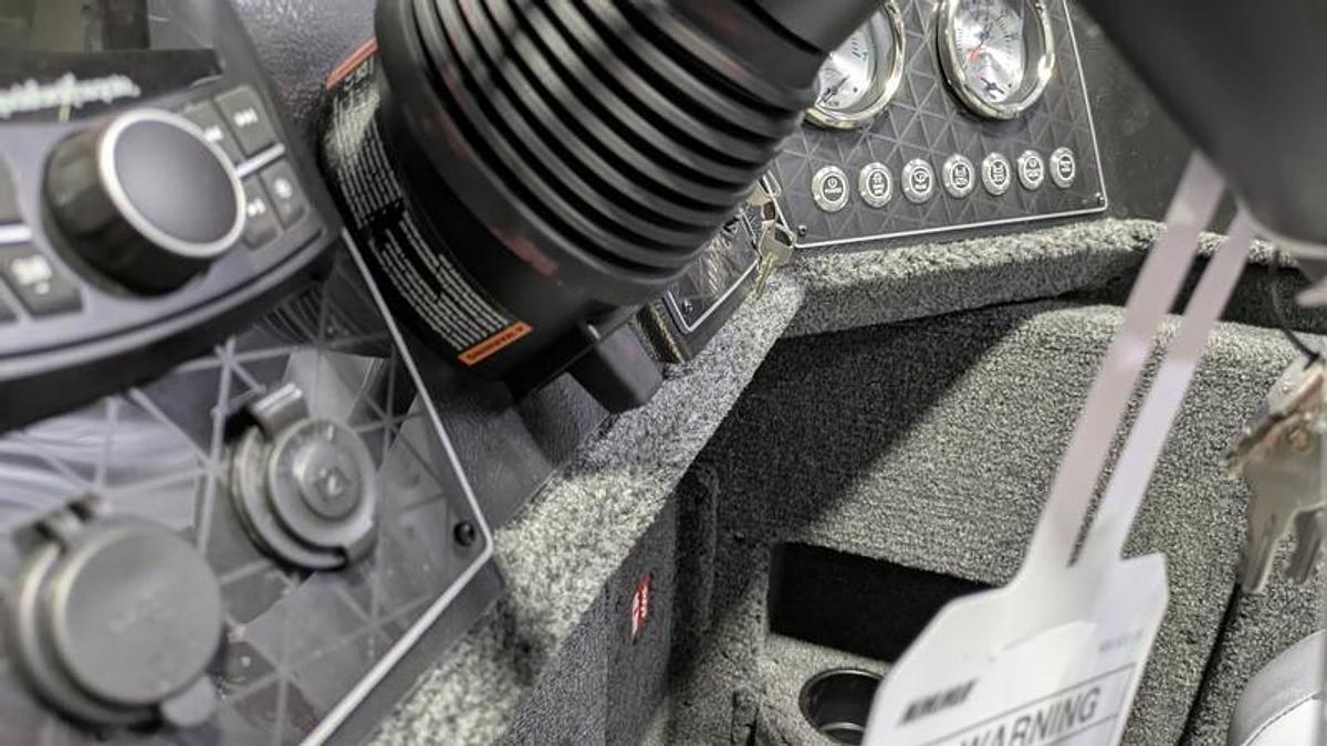 2026 Crestliner 1850 Fish Hawk