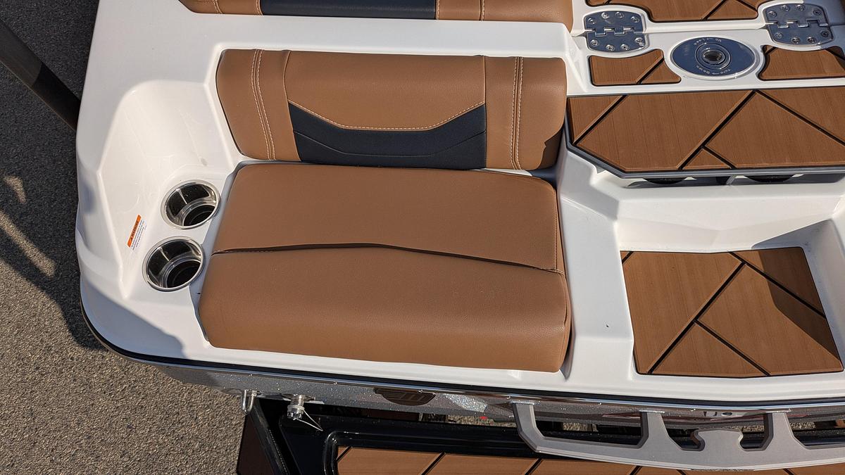 2026 Malibu Boats 23 LSV