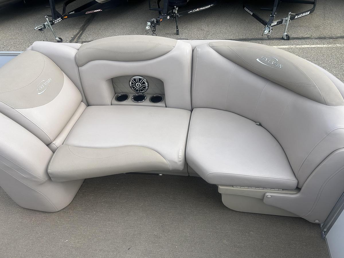 Used 2013 Sylvan Mirage 8522 LZ