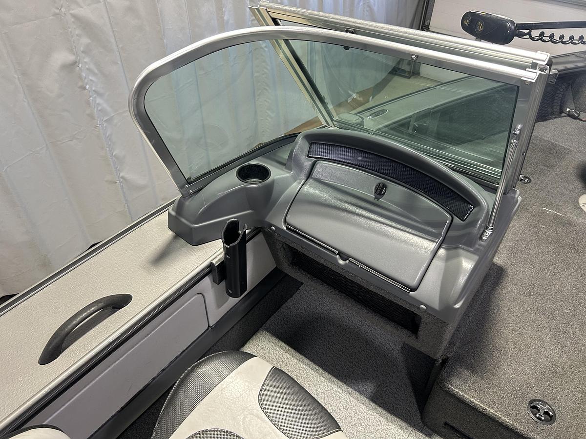 Used 2012 Lund 1875 Pro V