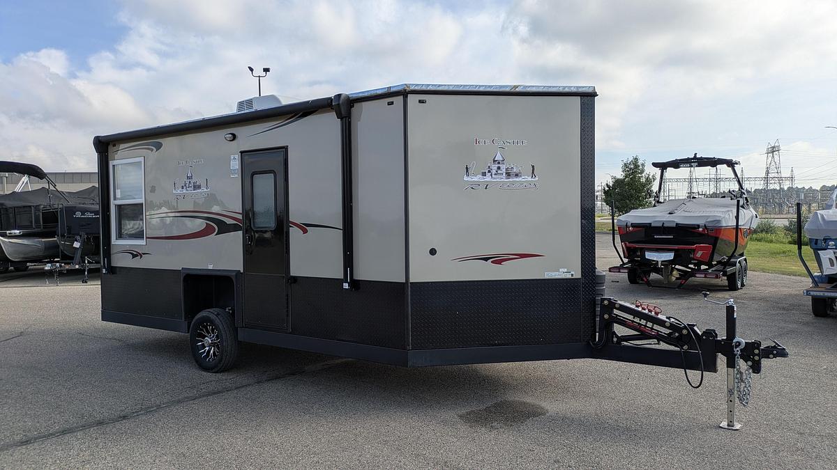 Used 2024 Ice Castle Fish Houses 8' X 17V HD