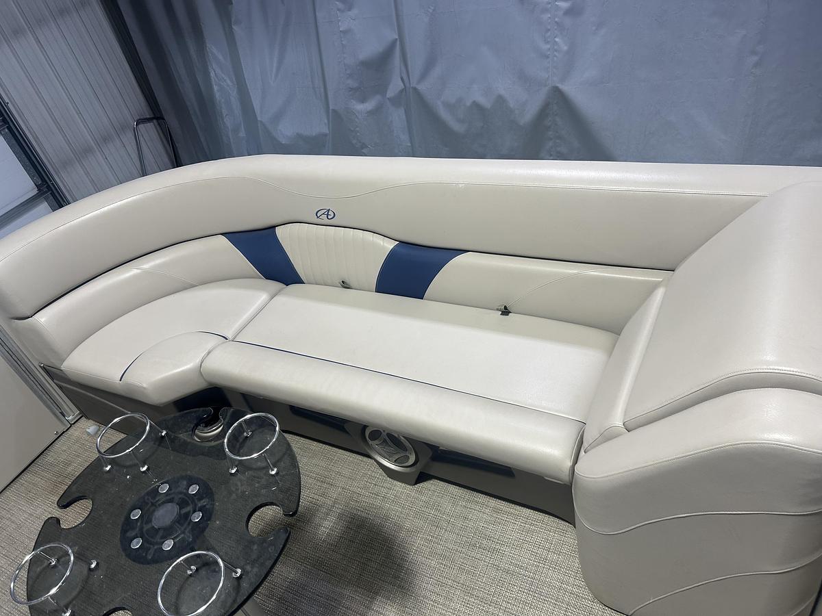 Used 2016 AVALON Windjammer 2585
