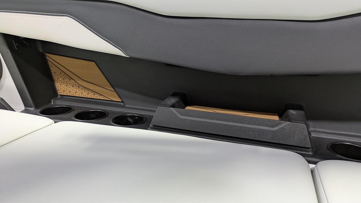 2026 Axis Wake Research T220