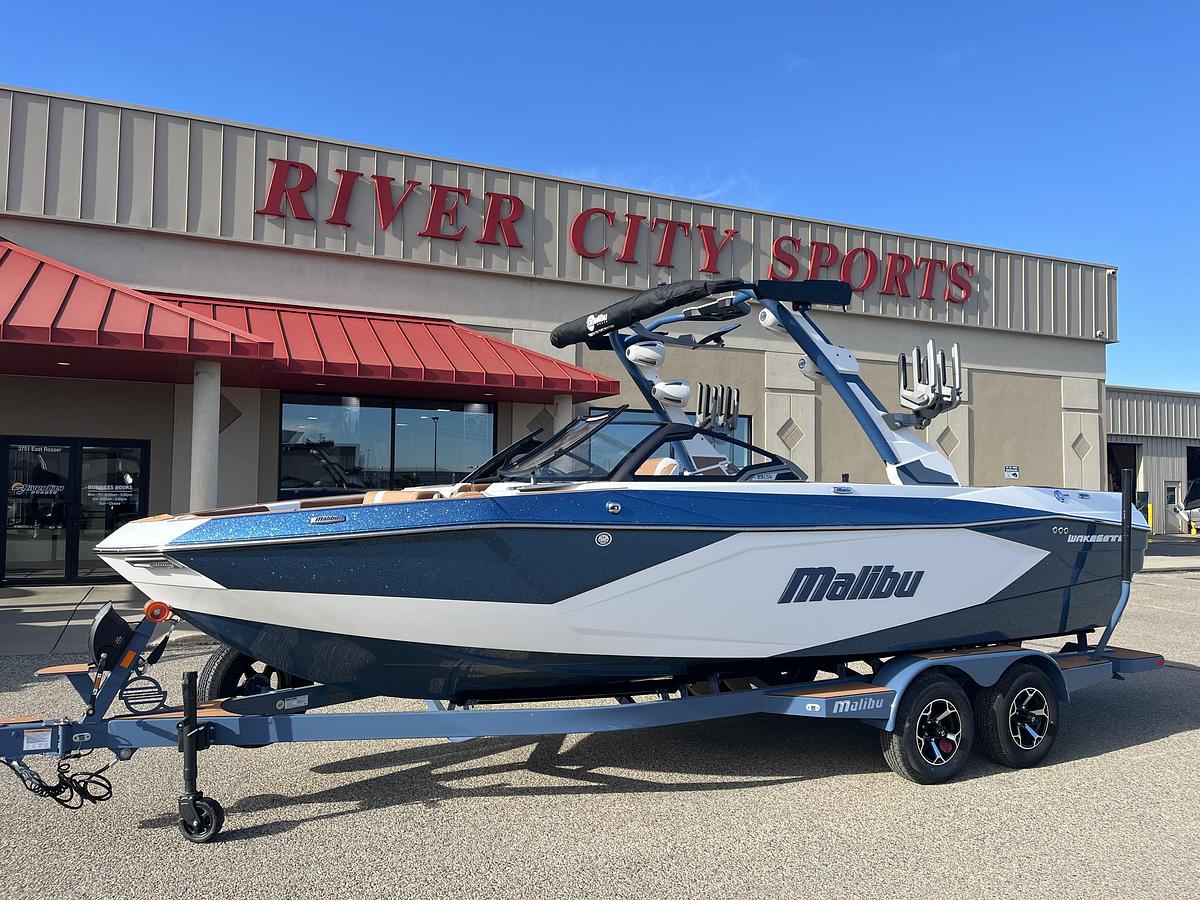 2026 Malibu Boats 23 LSV