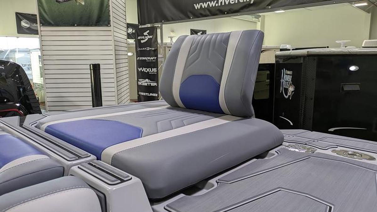 2026 Malibu Boats 25 LSV