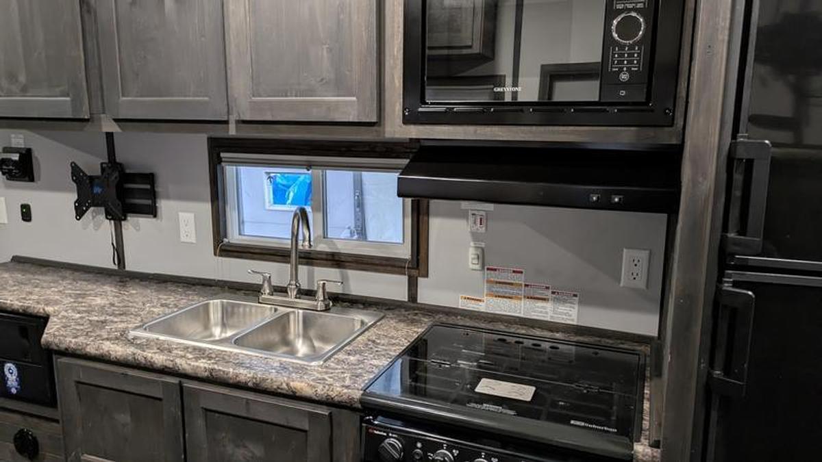 Used 2024 Ice Castle Fish Houses 8' X 21V Extreme RV III