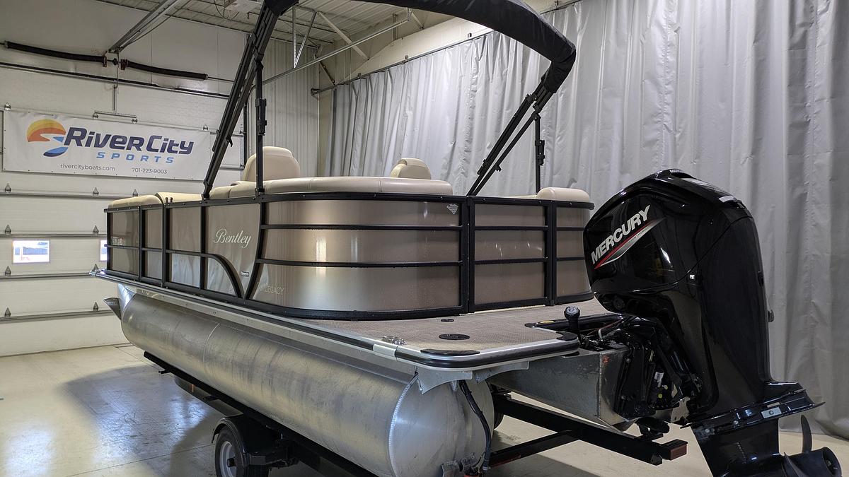 Used 2024 BENTLEY Legacy 200 Navigator