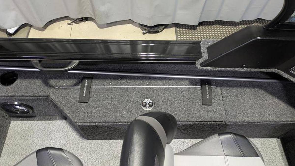 2026 Crestliner 1850 Fish Hawk