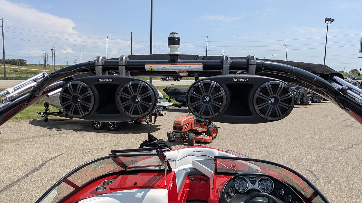 Used 2012 Moomba Mobius LSV