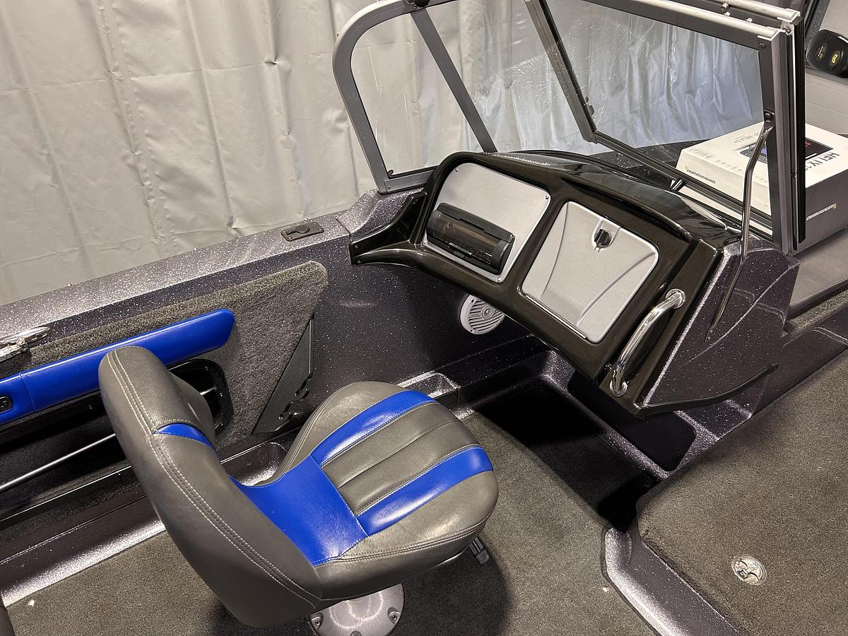 Used 2016 Stratos 386XF