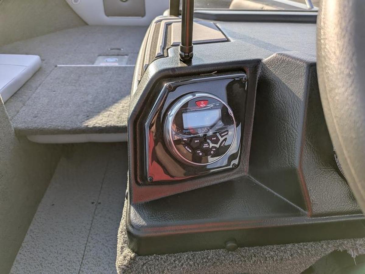 2026 Crestliner 1850 Sportfish