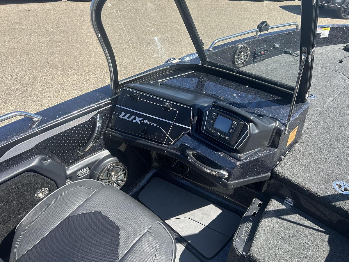 Used 2022 Skeeter WX2200