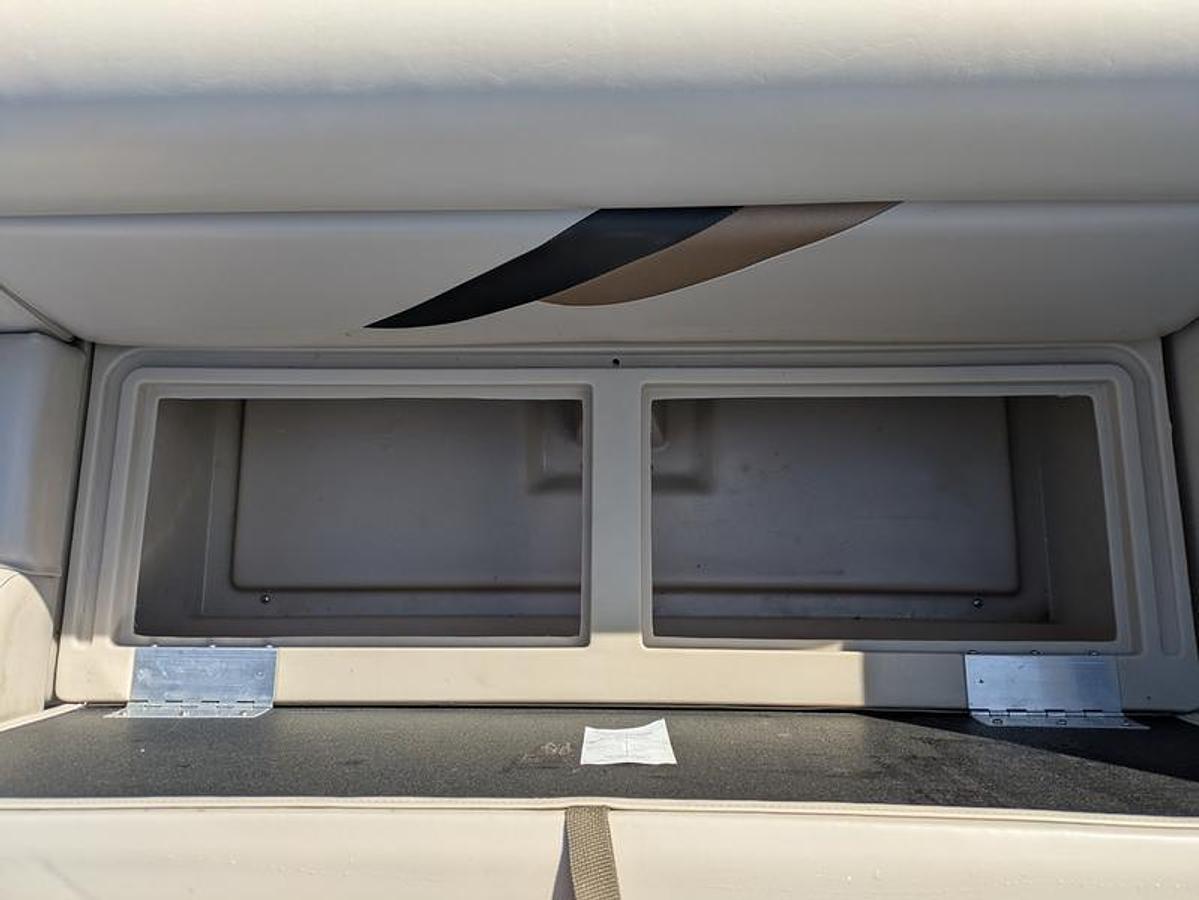 Used 2011 Smoker Craft Oasis 820 Cruise