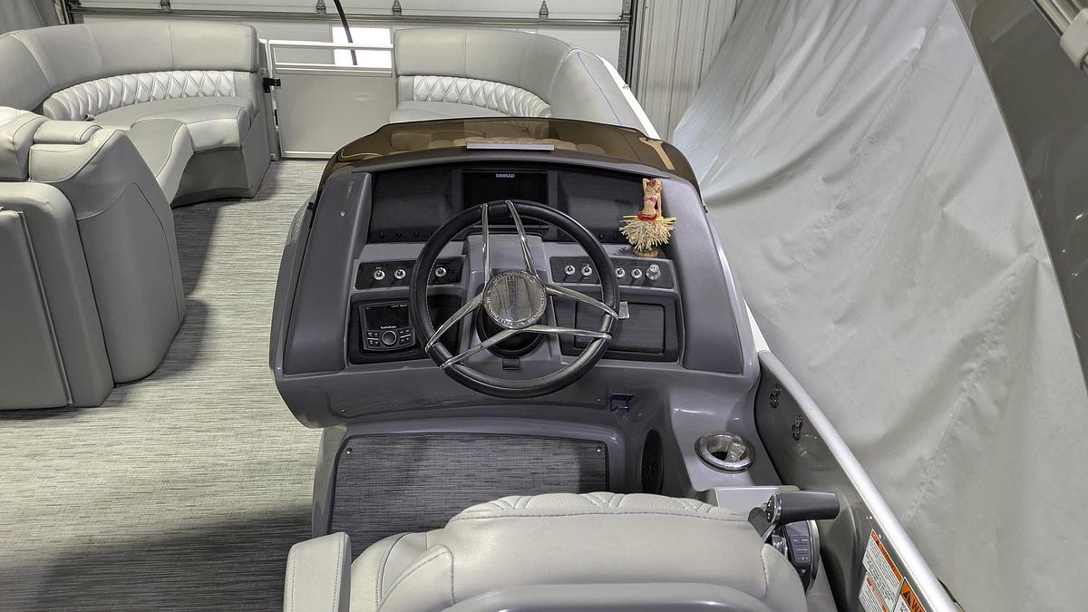 Used 2022 BENNINGTON 23RX Sport