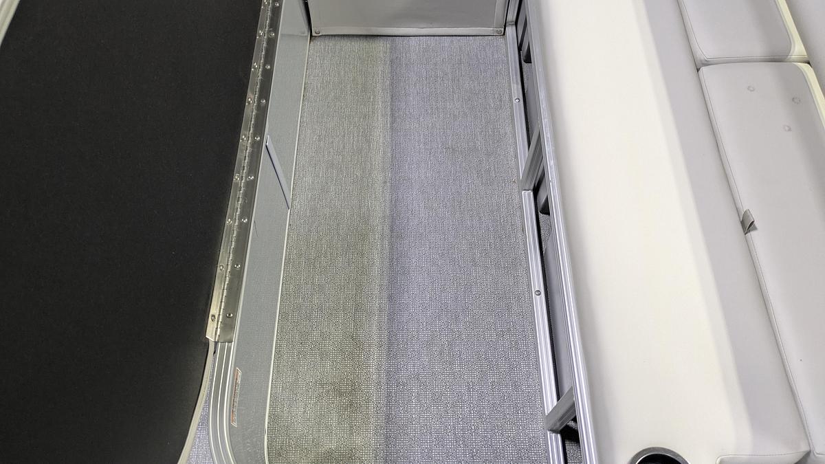Used 2022 Sylvan Mirage 8522 CLZ
