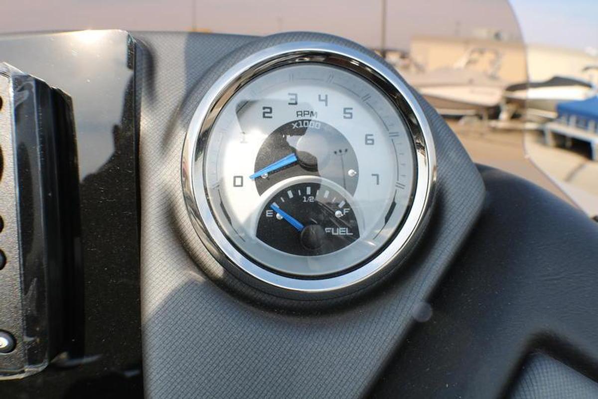 2025 Sylvan L3 Party Fish