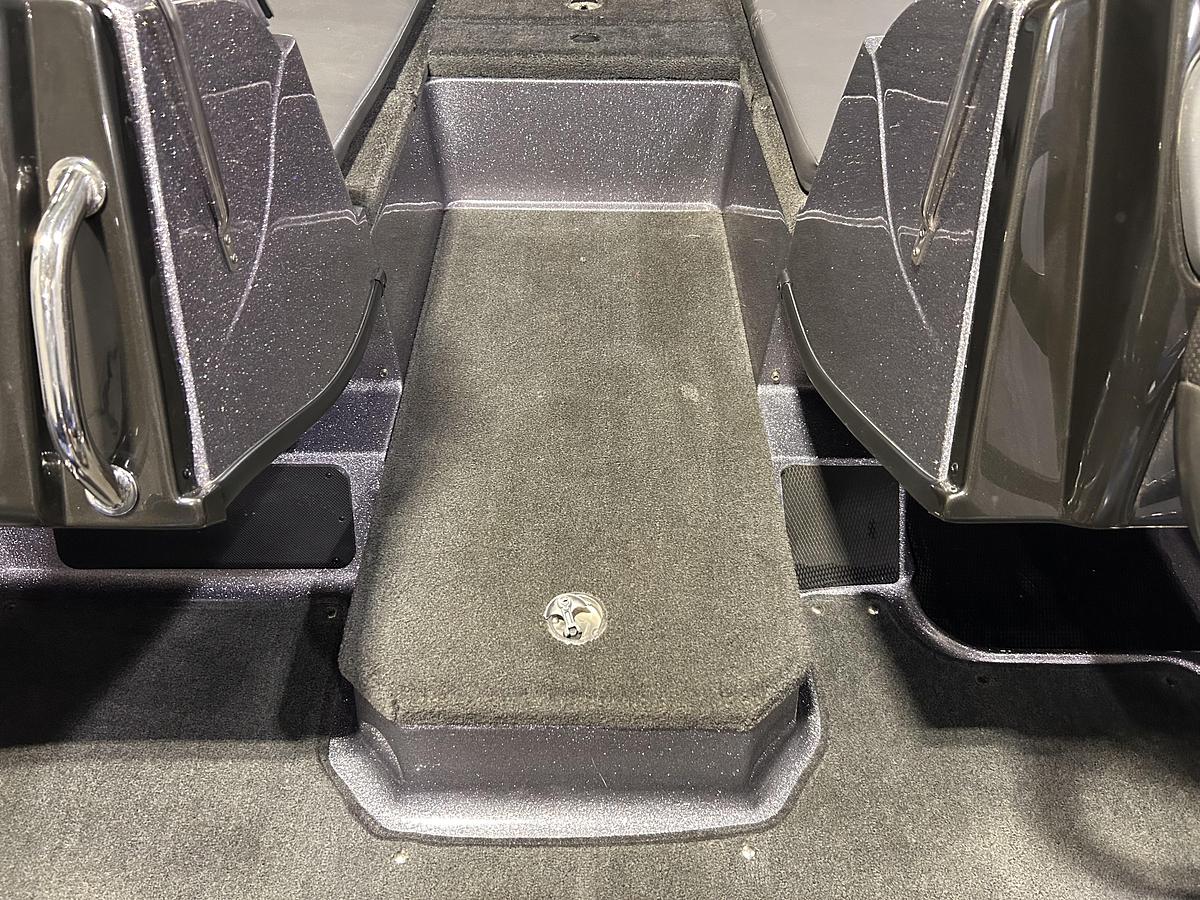 Used 2016 Stratos 386XF