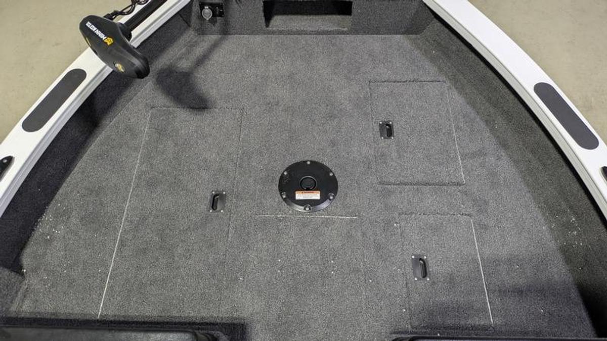 2026 Crestliner 1850 Fish Hawk