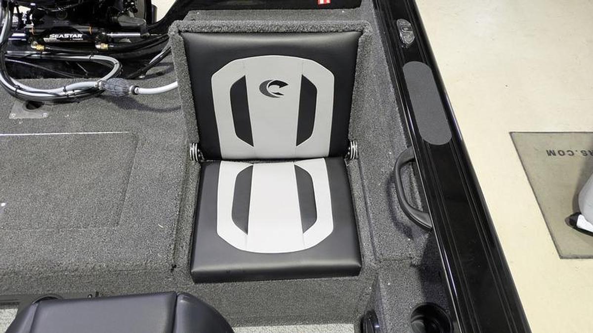 2026 Crestliner 1850 Fish Hawk