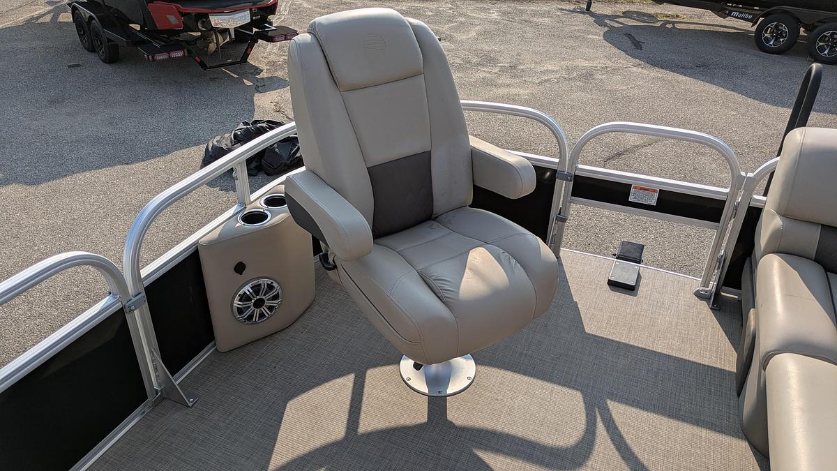 Used 2023 Sun Tracker Sportfish 20 DLX TRAILER INCLUDED