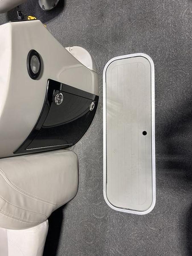 Used 2014 Sylvan 8522 LZ