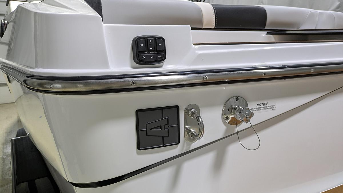 2026 Axis Wake Research T220