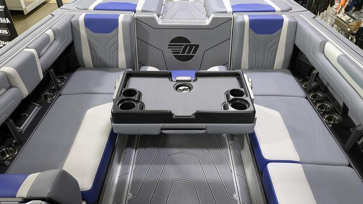 2026 Malibu Boats 25 LSV