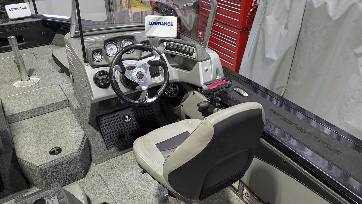 Used 2018 TRACKER Targa V19