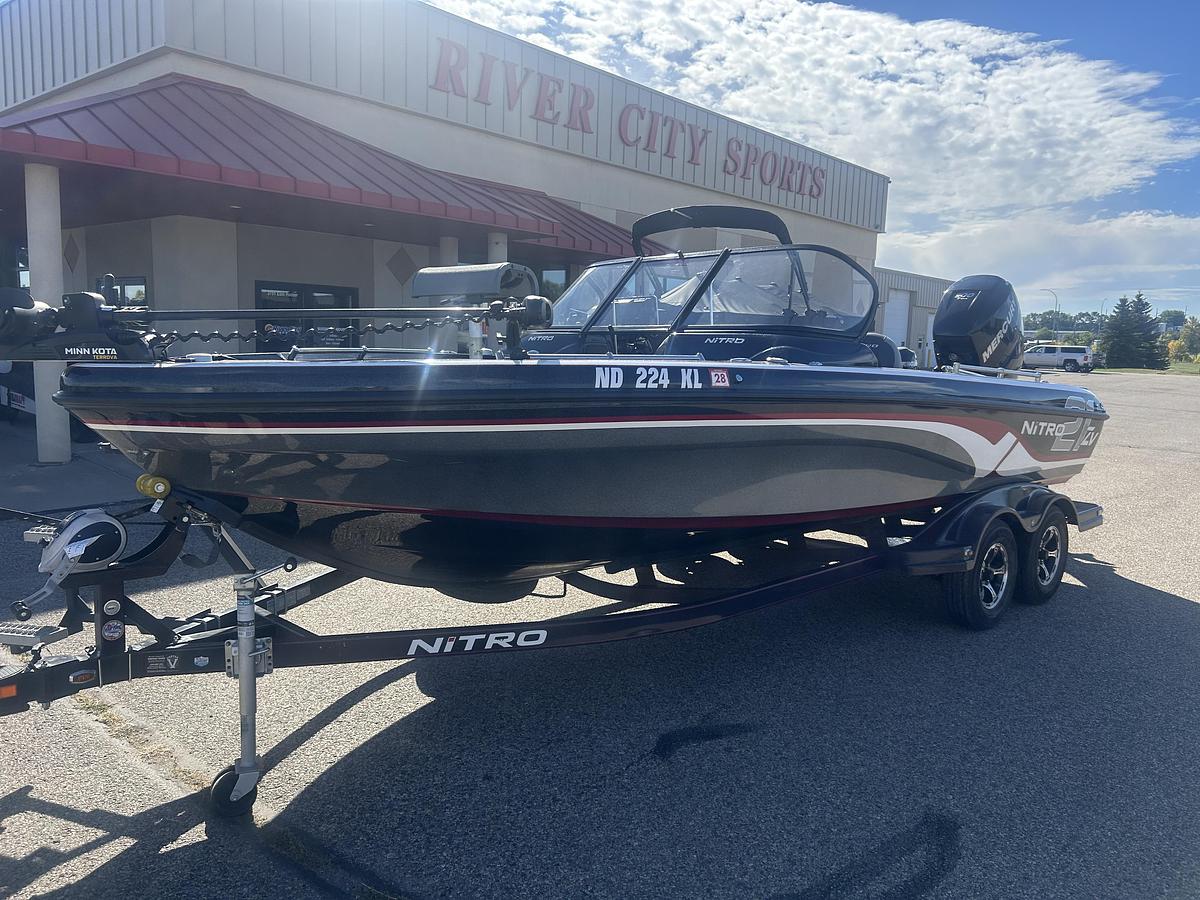 Used 2016 Nitro ZV21