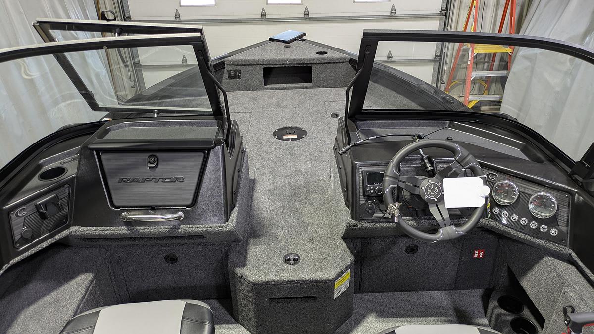 2026 Crestliner 1850 Fish Hawk Raptor Package