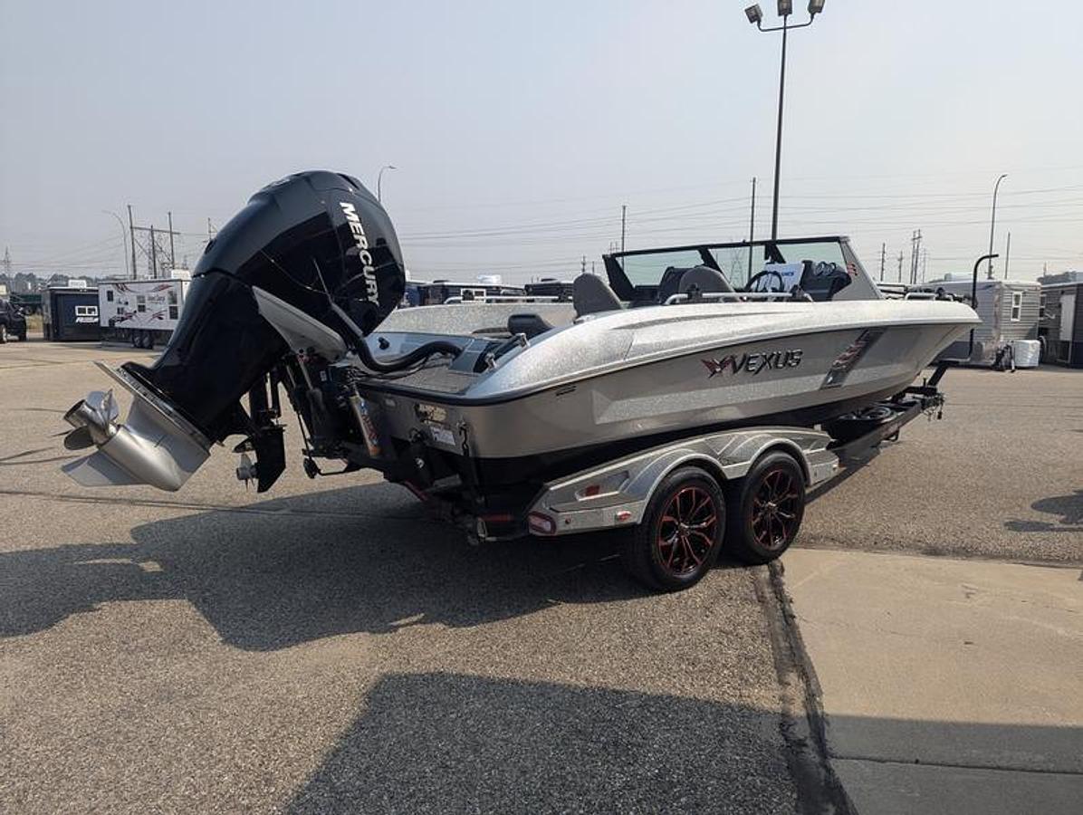 Used 2022 Vexus DVX22