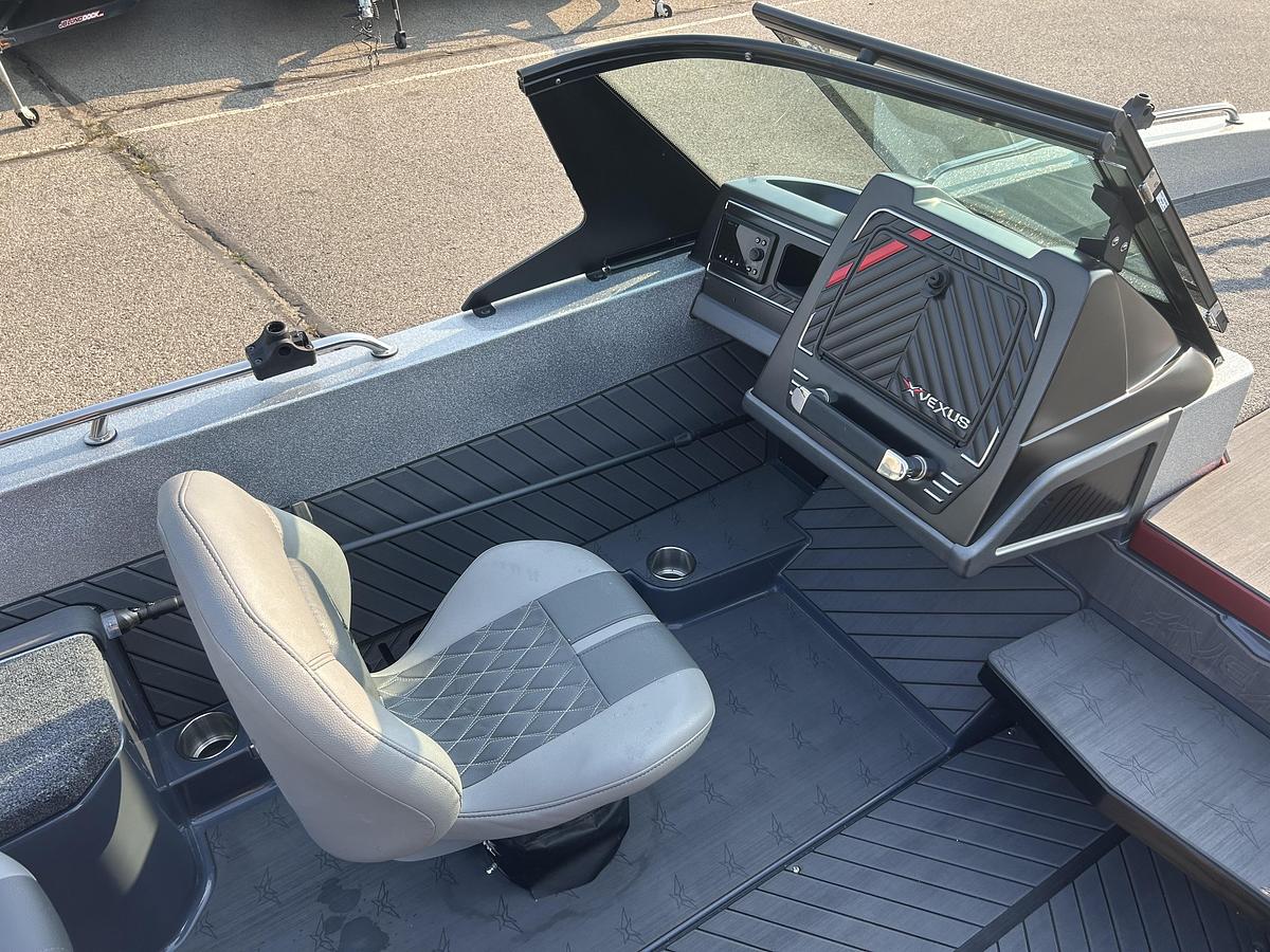 Used 2022 Vexus DVX22