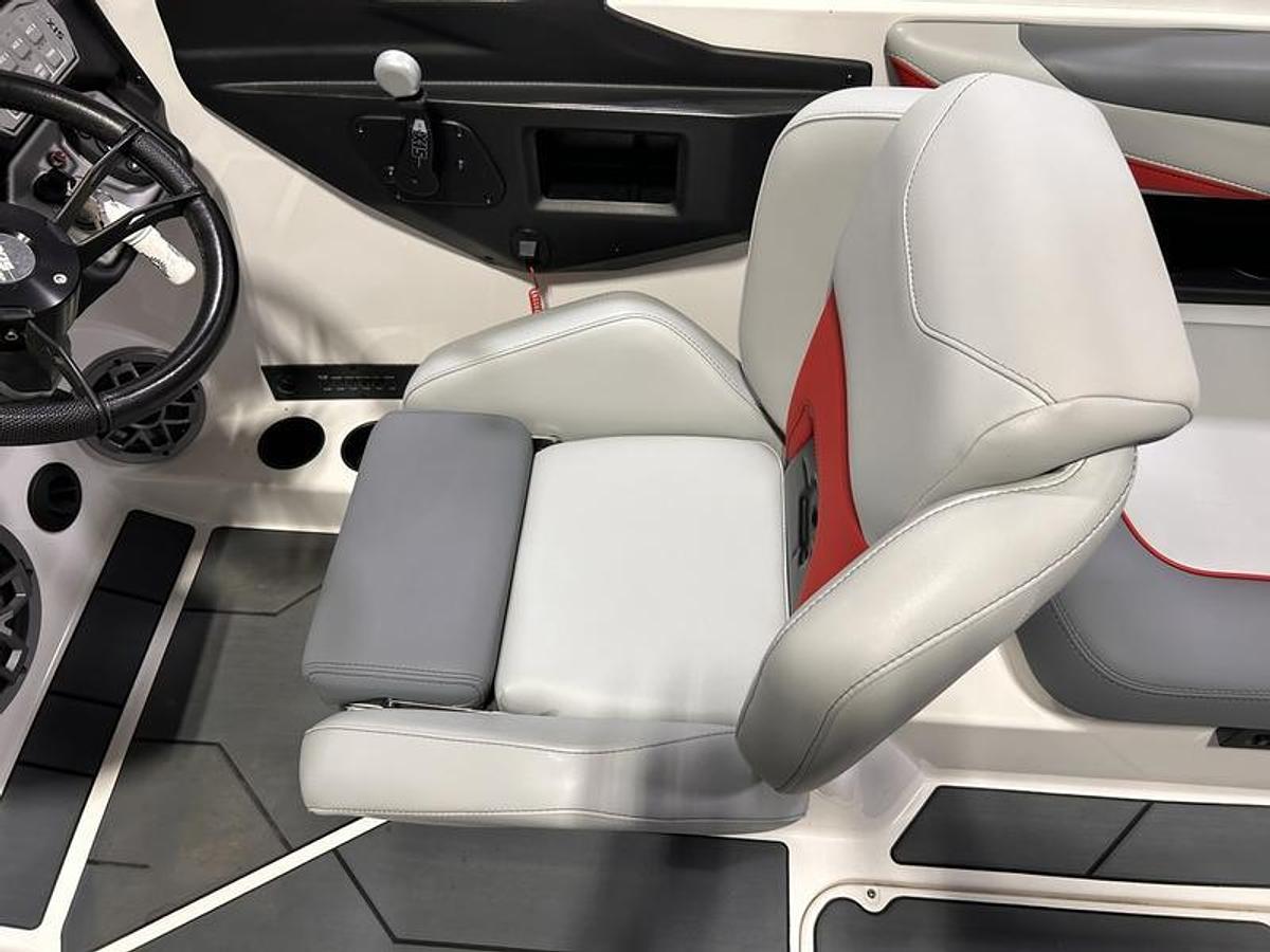 Used 2020 Axis Wake Research T22