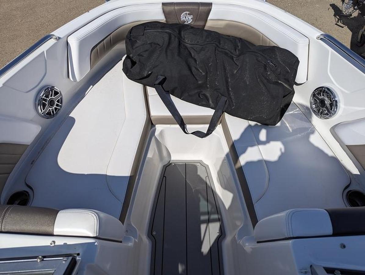Used 2021 Chaparral 21 Surf