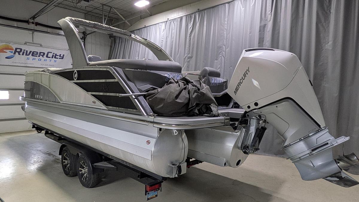 Used 2022 BENNINGTON 23RX Sport