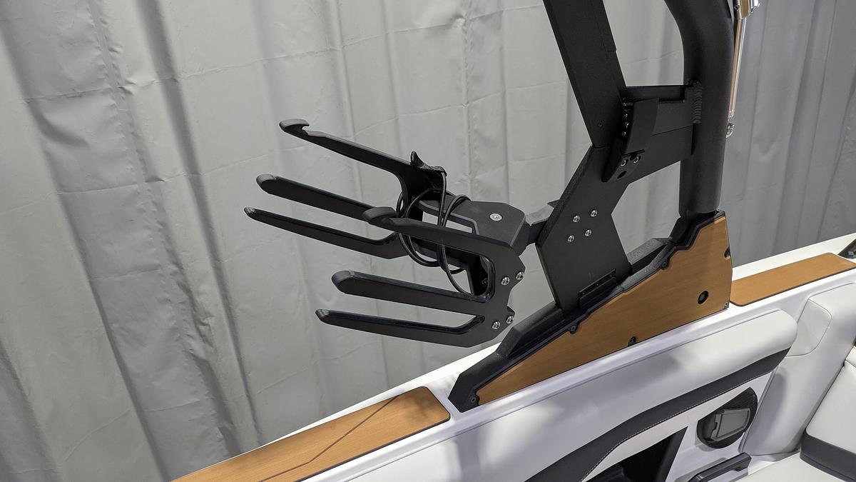 2026 Axis Wake Research T220