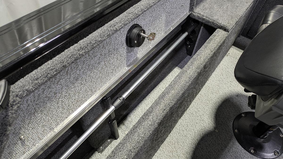 2026 Crestliner 1850 Fish Hawk Raptor Package