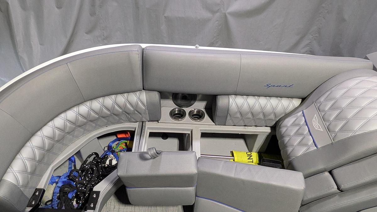 Used 2022 BENNINGTON 23RX Sport