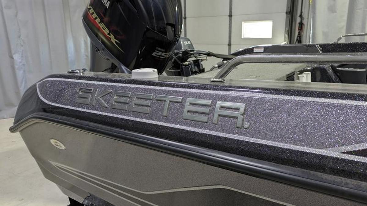 Used 2020 Skeeter WX2060