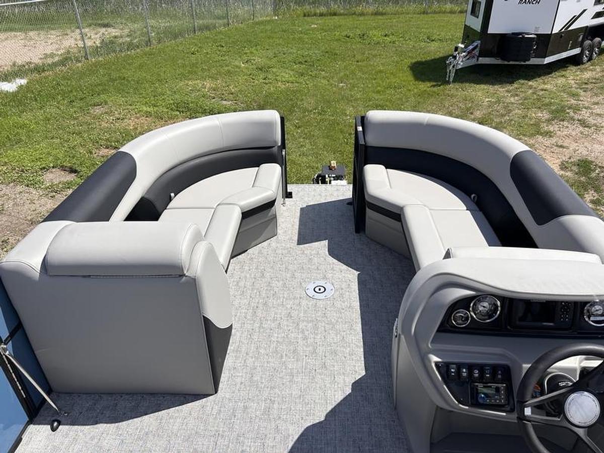 2025 South Bay 224UL LE Entertainment 2.75