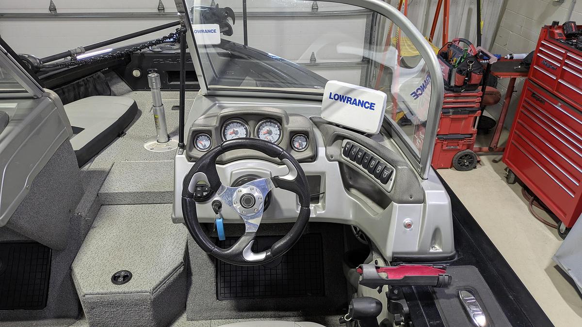 Used 2018 TRACKER Targa V19