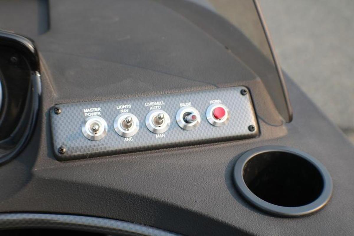 2025 Crestliner 1750 Hawk SC JS