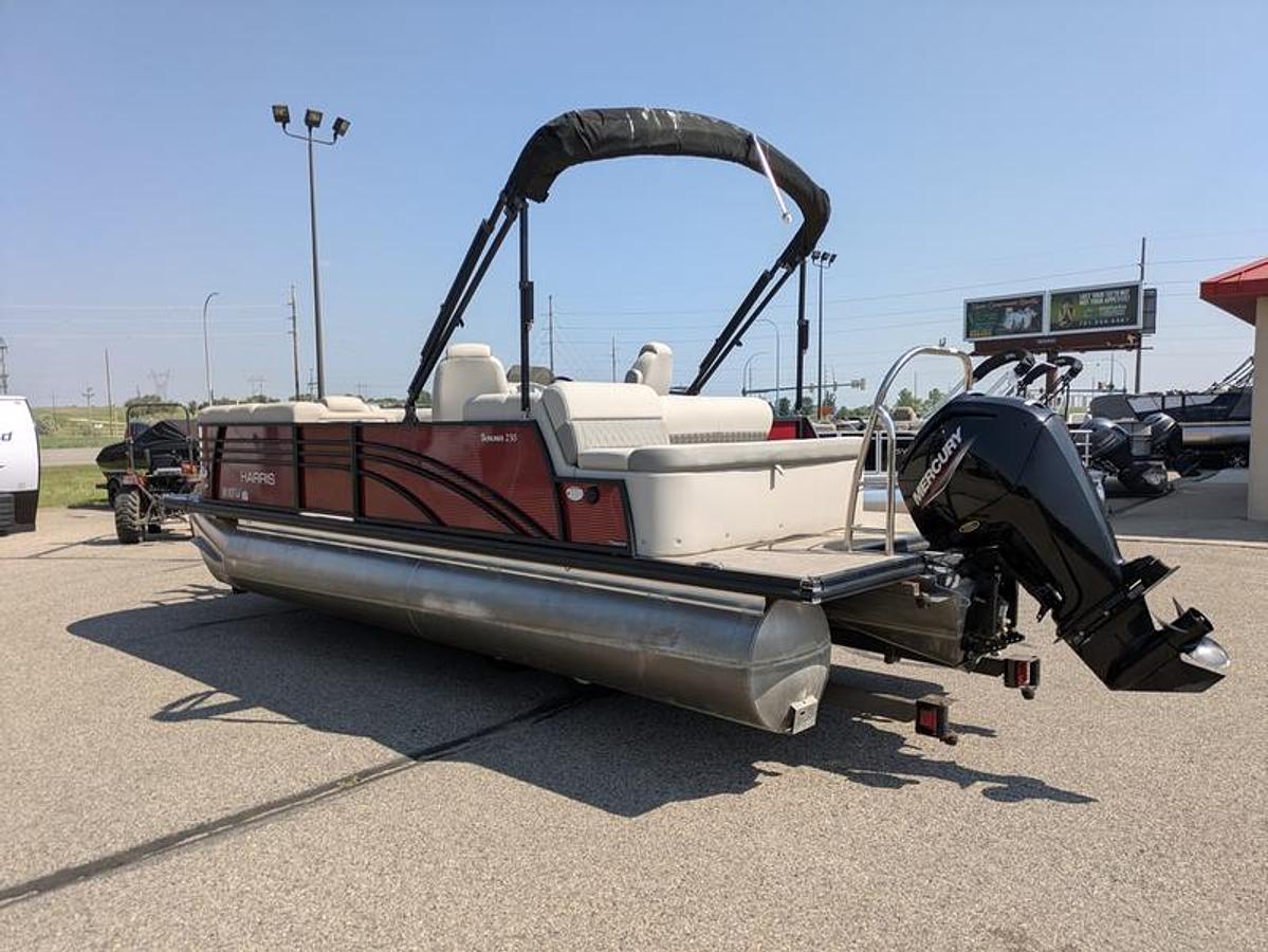 Used 2021 Harris Sunliner 230