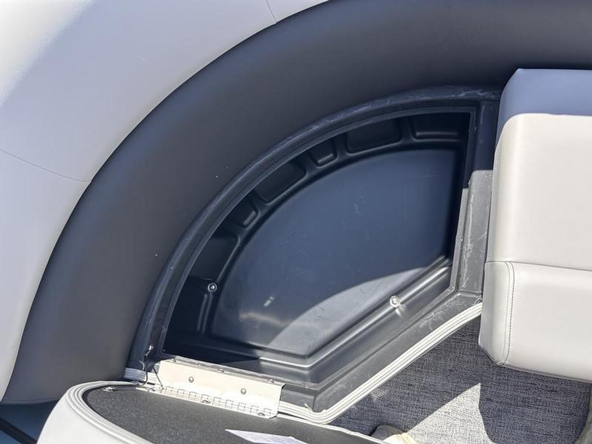 2025 South Bay 224UL LE Entertainment 2.75